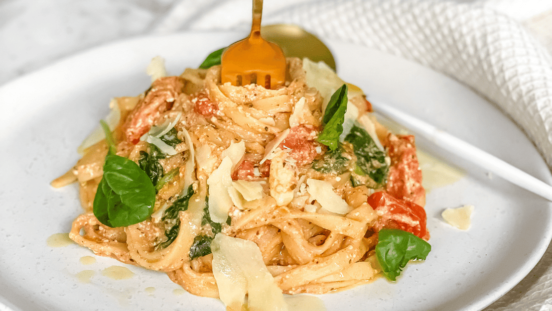 15 minute tomato and fetta fettuccine pasta recipe with just flavour spicy peri peri and italian seasoning